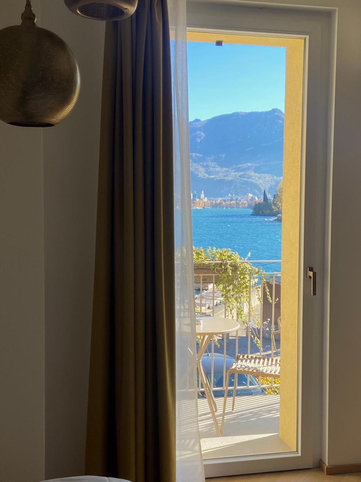 Luxury Suites Rocopom - Lake Front Malgrate Eksteriør billede